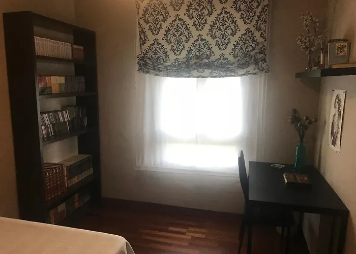 Habitación doble independiente con baño compartido
